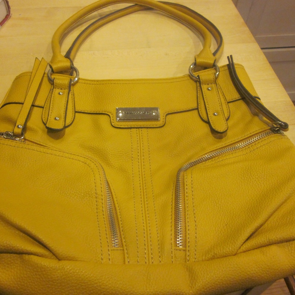 FRANCO SARTO YELLOW LEATHER HANDBAG